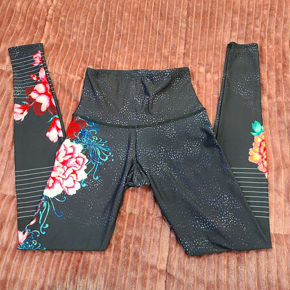 High waisted Onzie leggings